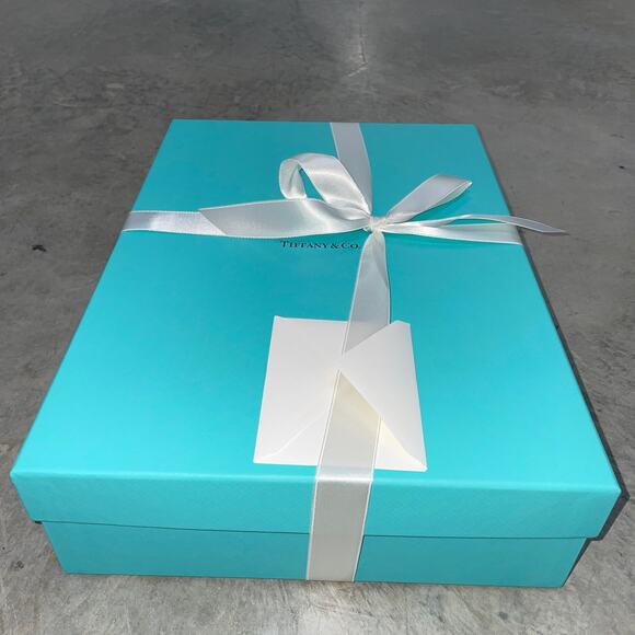 Tiffany & Co. Pair of Diamond Point Champagne Flutes New RARE retired - Picture 6 of 13